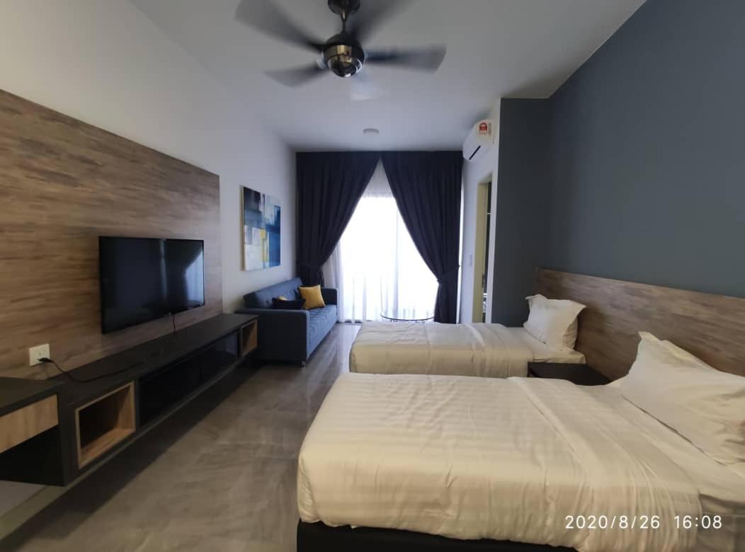 Homestay Shah Rizki At Imperio With Swimming Pool Muslim Friendly Malacca Kültér fotó