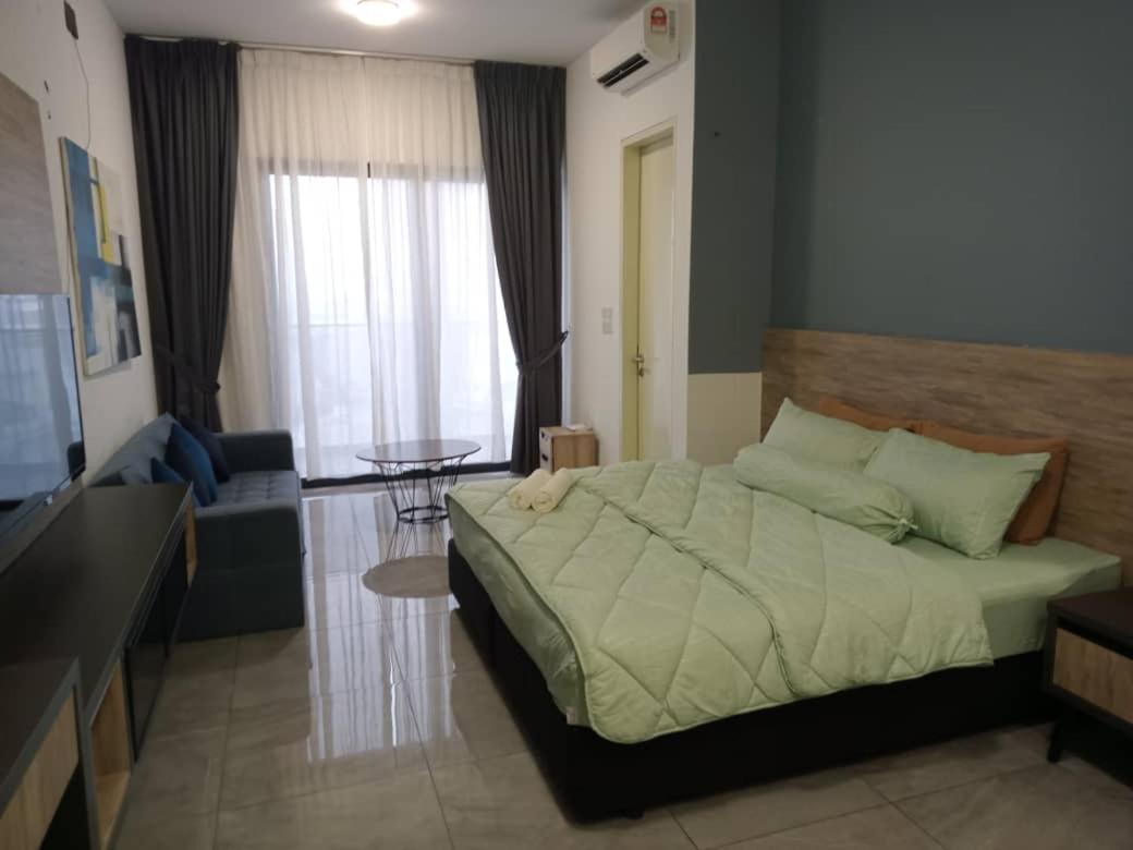 Homestay Shah Rizki At Imperio With Swimming Pool Muslim Friendly Malacca Kültér fotó